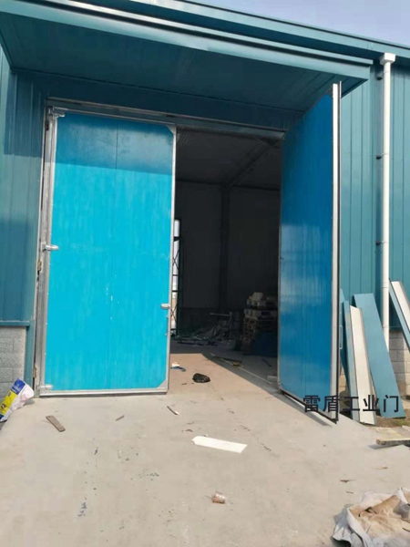轻型工业平开门