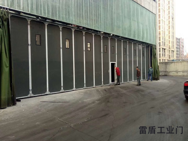 多连扇折叠门