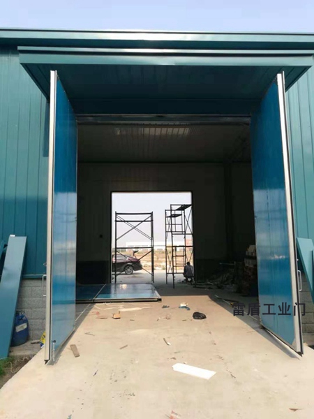 轻型工业平开门