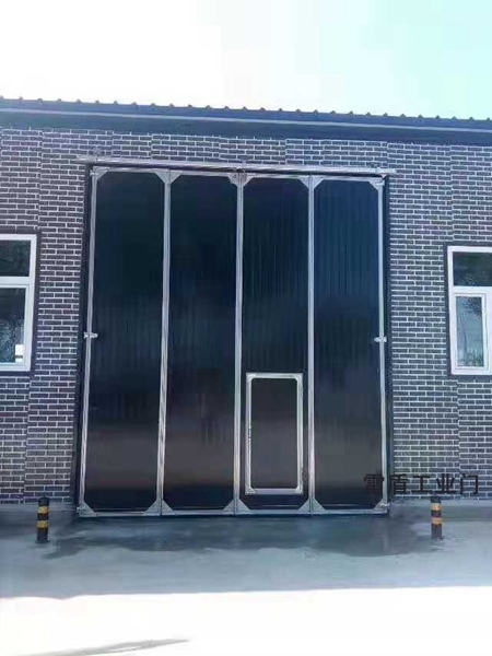 四扇折叠门