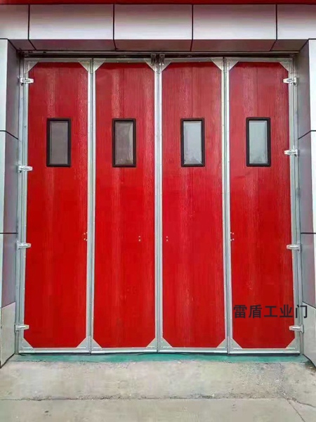四扇折叠门
